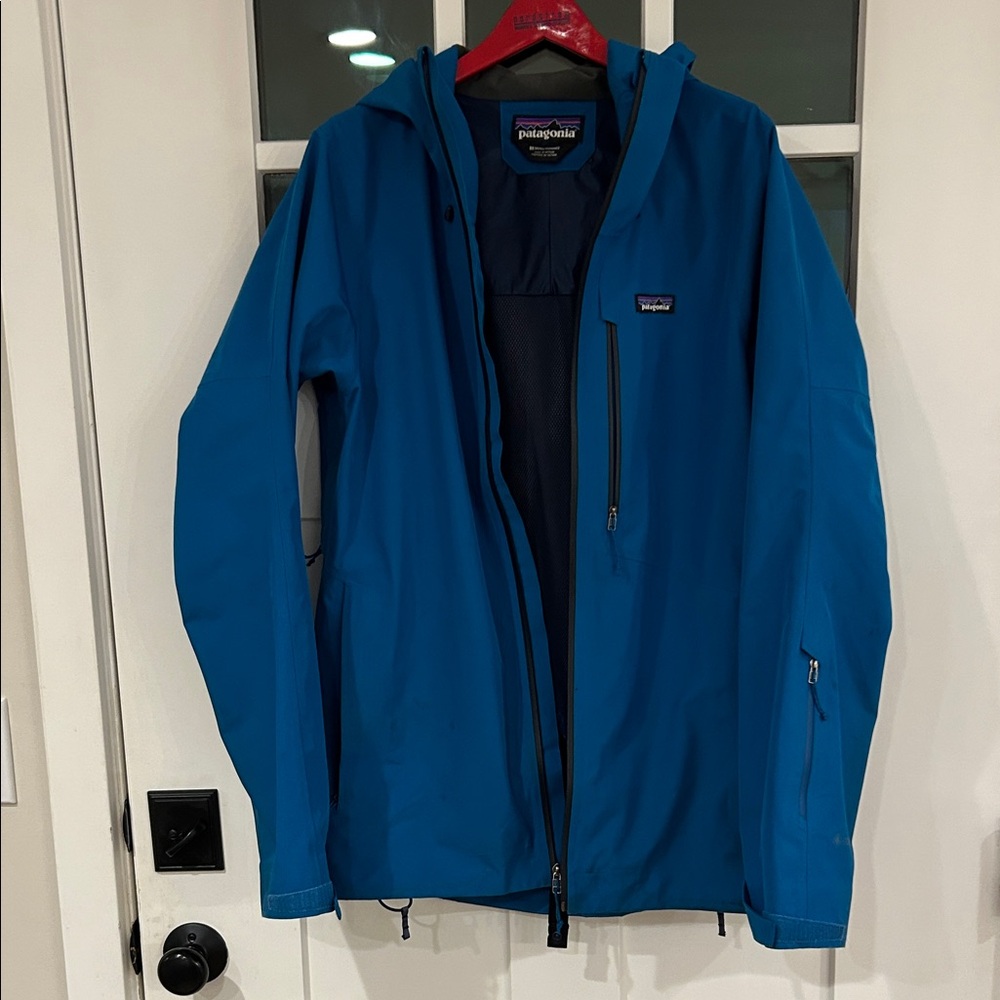 Excellent condition! Patagonia Men's Blue Powder Bowl Jacket